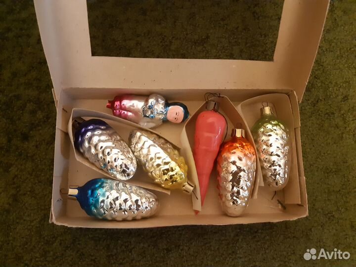 Украшения елочные, стекло