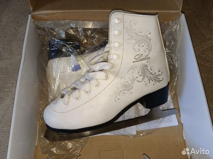 Коньки фигурные