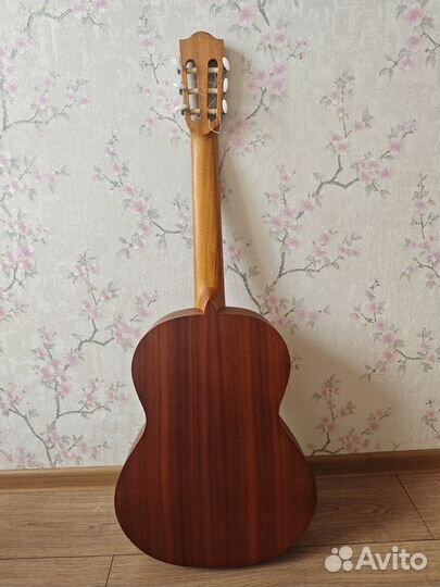 Классическая гитара Alhambra Z-Nature
