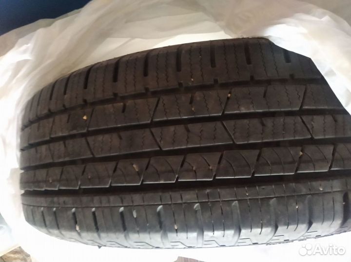 Continental ContiCrossContact LX 215/65 R16 98
