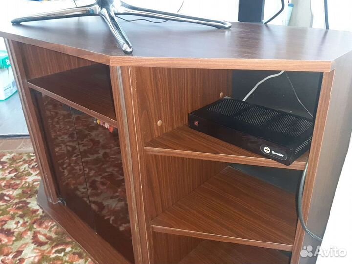 Тумба под телевизор