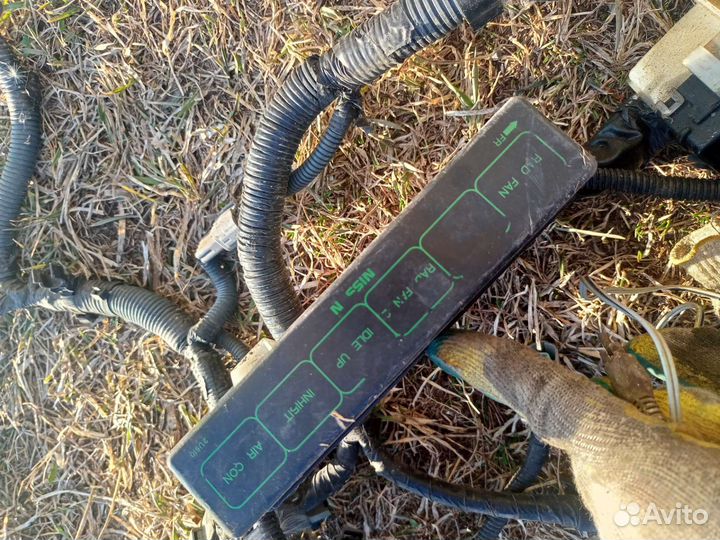 Запчасти на nissan cube