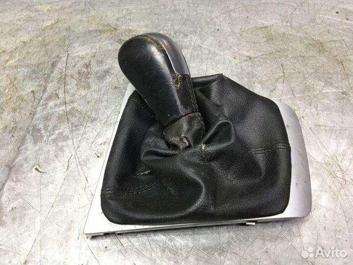 Рукоятка кулисы кпп Skoda Octavia (A5 1Z)