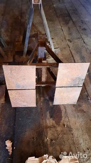 Опоры, подставки под автомобиль