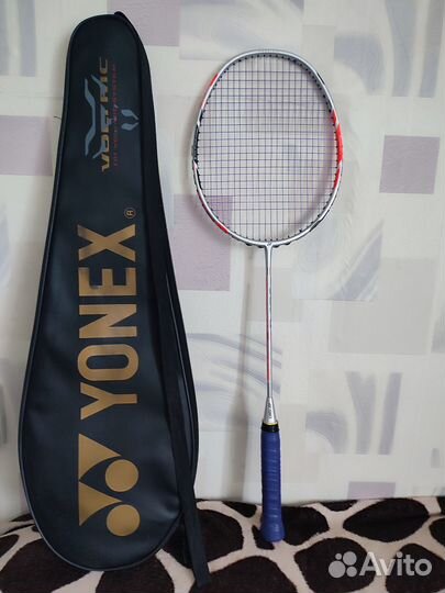 Ракетка для бадминтона yonex