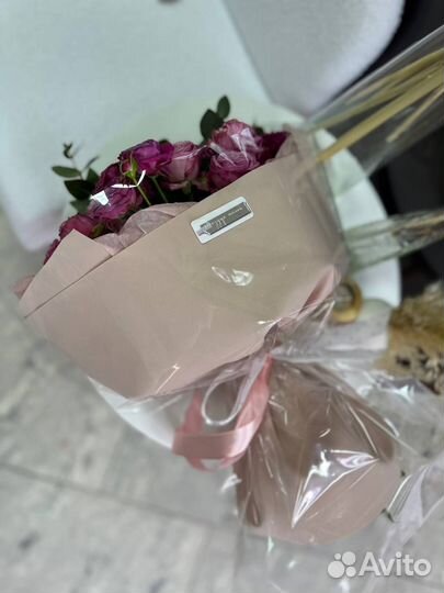 Букеты из кустовых роз