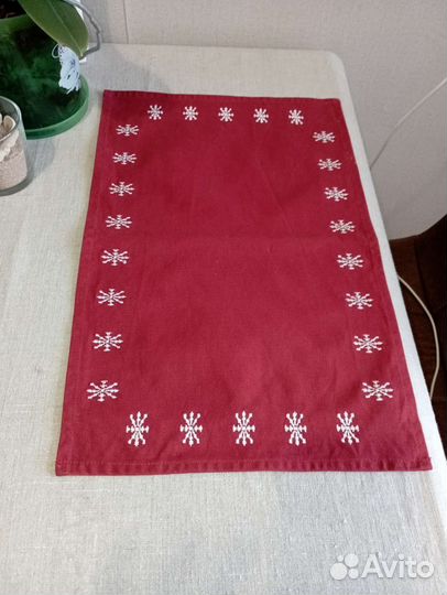 Салфетки на стол сервировочные