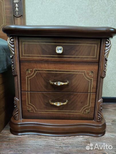 Спальный гарнитур