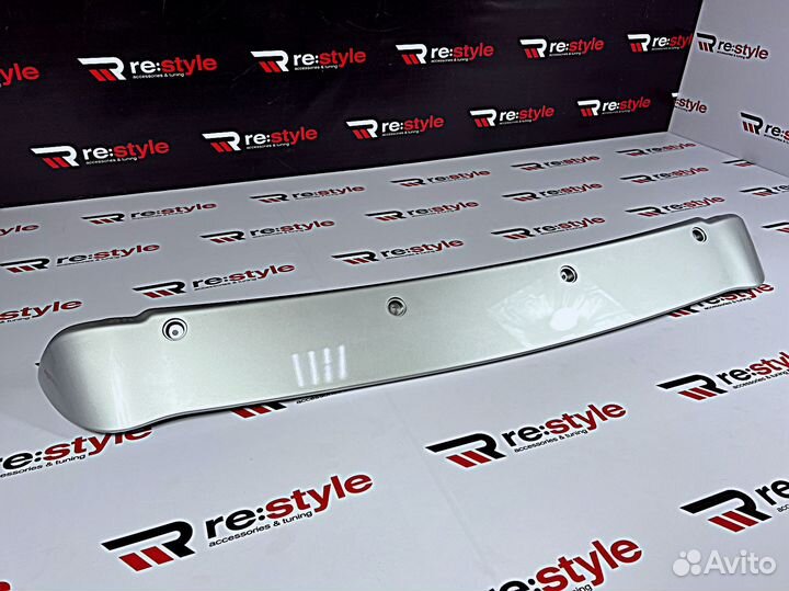 Спойлер Toyota Hiace 200 Низкая крыша