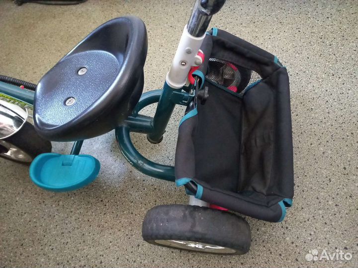 Велосипед-коляска с родительской ручкой