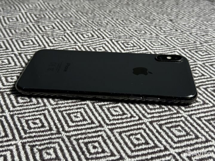 iPhone X, 64 ГБ