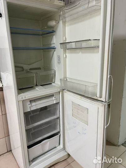 Холодильник indesit