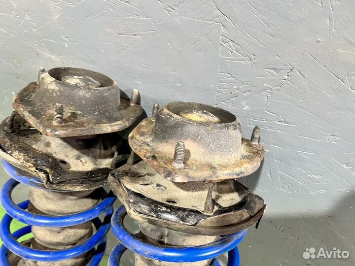 Стойки передние Hyndai Accent 2