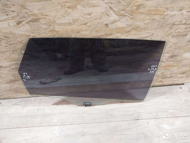 Стекло заднее правое Kia Ceed 1 ED хэтчбек