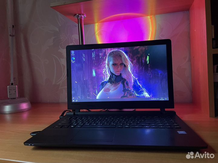 Ноутбук Lenovo 4 ядра/ 4gb/ SSD