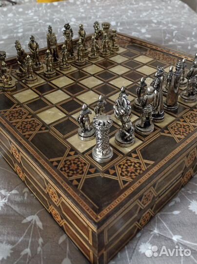 Шахматы подарочные с бронзовыми литыми фигурами
