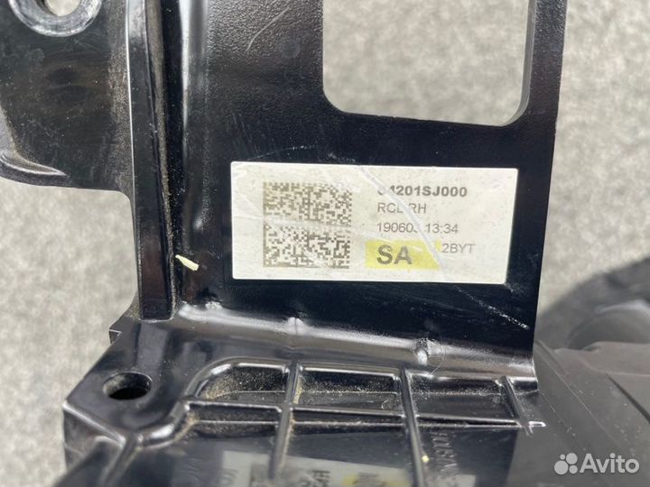 Стоп-сигнал правый Subaru Forester SK