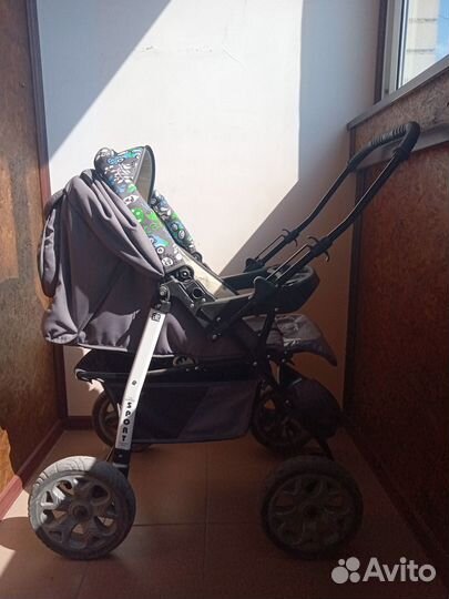 Продается детская коляска трансформер. 5 тысяч р