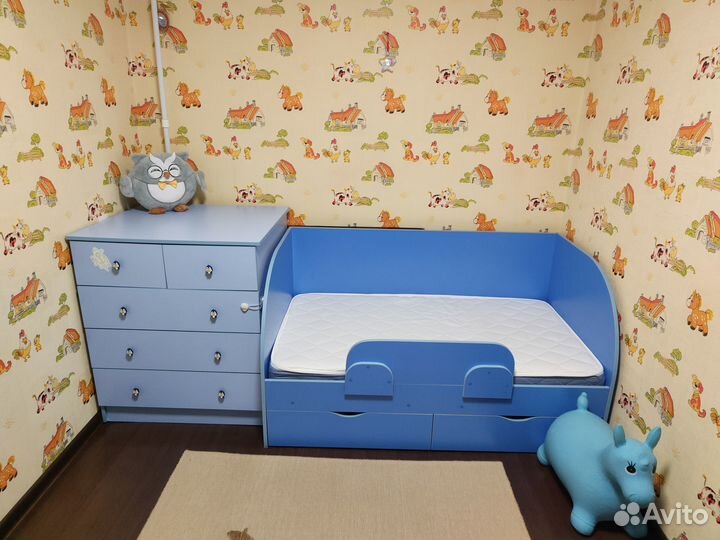 Мебель в детскую комнату