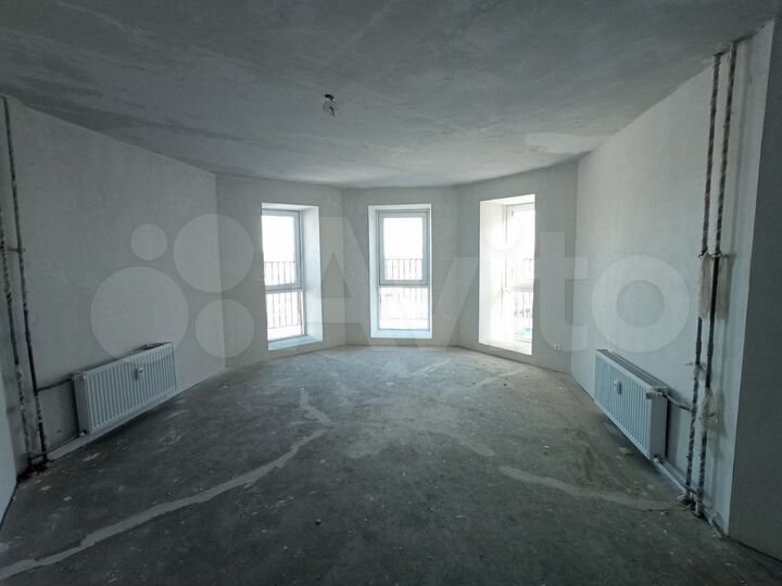 3-к. квартира, 93 м², 8/10 эт.