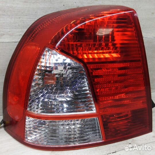 Фонарь задний левый Kia Shuma II лифтбек