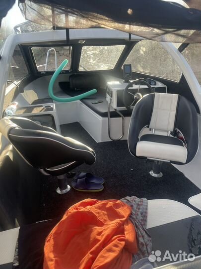 Лодка Феникс 530HT