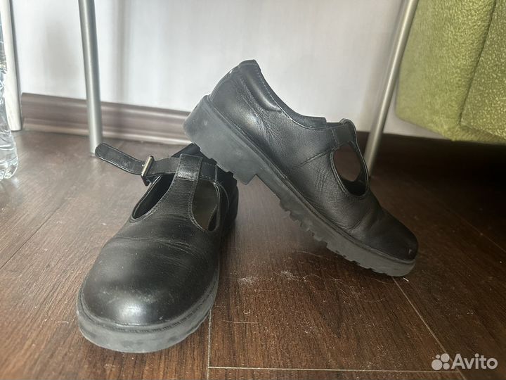 Женские ботинки