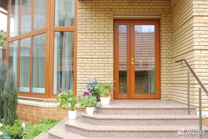 Пластиковые двери