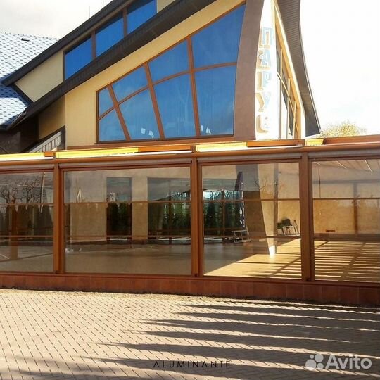 Остекление стеклянная перегородка