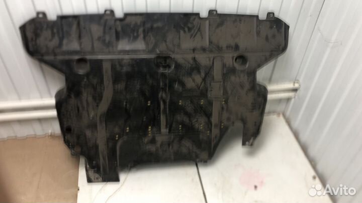 Защита двигателя, пыльник Subaru Forester SK S14