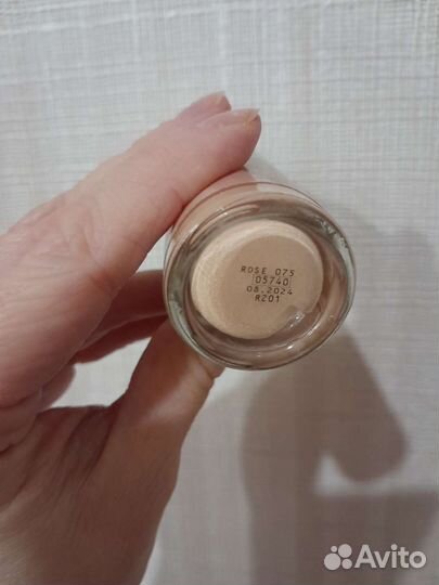 Тональный крем Ives rosher