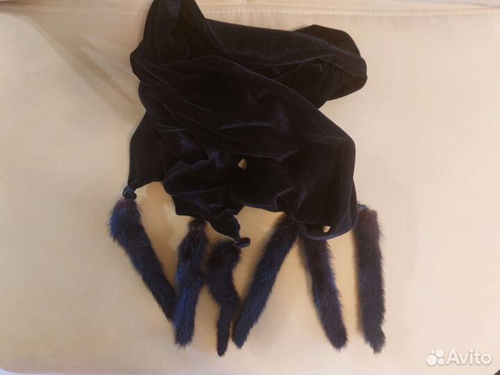 Шарф с хвостиками норки