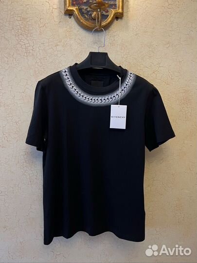 Футболка givenchy новая