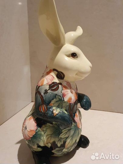 Интерьерные фигурки статуэтки