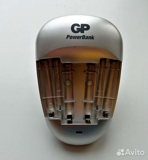 Зарядное устройство GP батареек AA, AAA, телефона