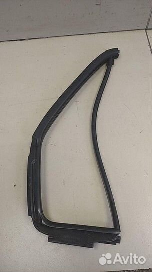Уплотнитель форточки двери задней левой Honda CR-V