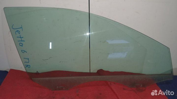 Стекло двери переднее правое Volkswagen Jetta 162