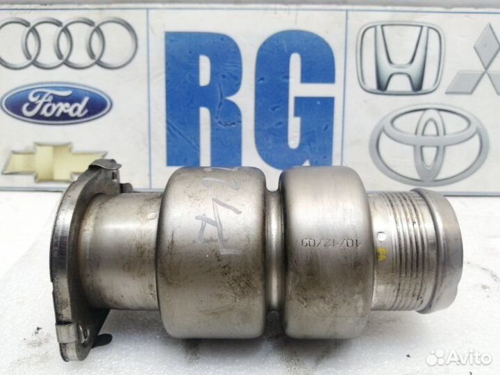 Патрубок интеркуллера Volvo C30 D4162T 2010