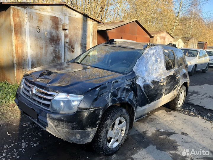 Renault Duster 2.0 МТ, 2012, битый, 151 900 км