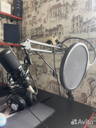 Микрофон студийный akg p120