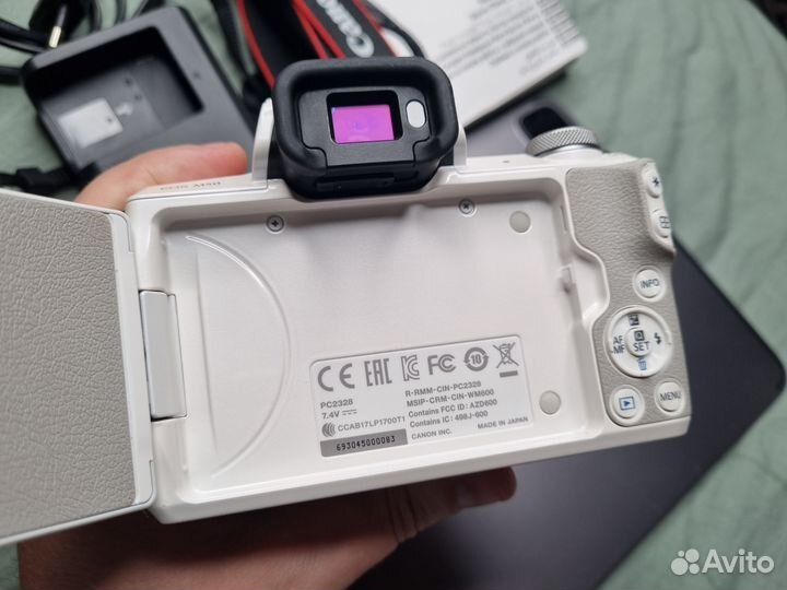 Canon m50 kit 15-45 is STM