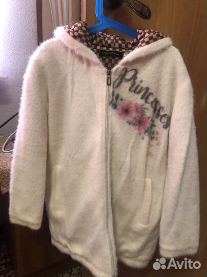 Пальто на девочку 8-10 оет
