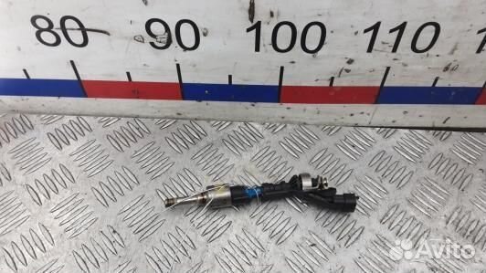 Форсунка бензиновая ford focus 3 (KUK21B704)