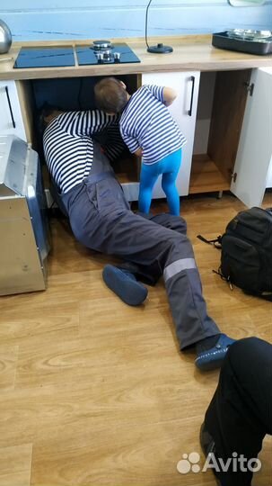 Сборка мебели,установка дверей, электрика