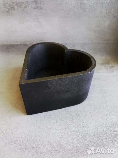 Кашпо из гипса и бетона