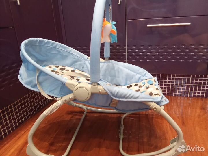 Шезлонг детский с вибрацией