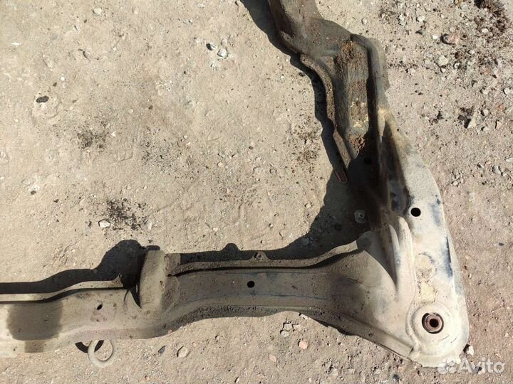 Подрамник Hyundai sonata 4