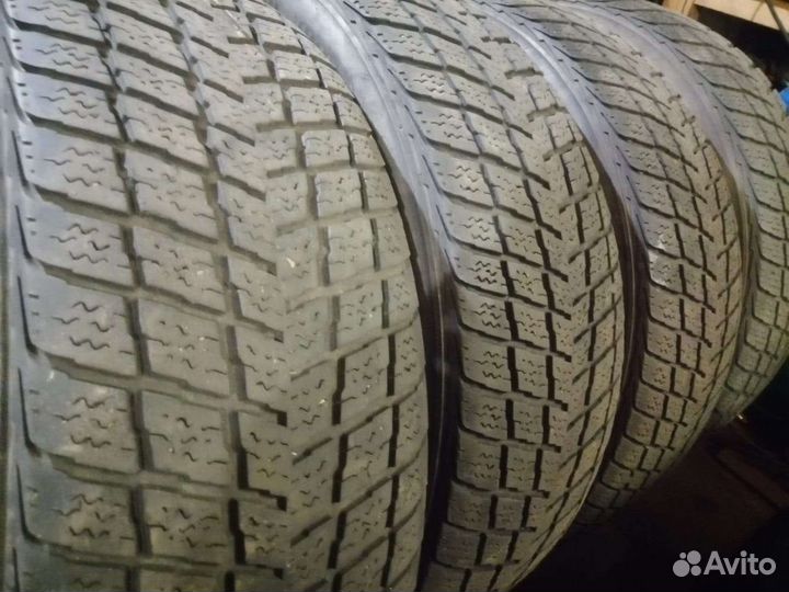 Hankook AH11 235/60 R17 102H