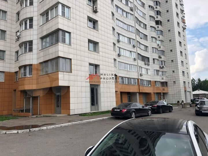 Сдам торговое помещение, 270 м²