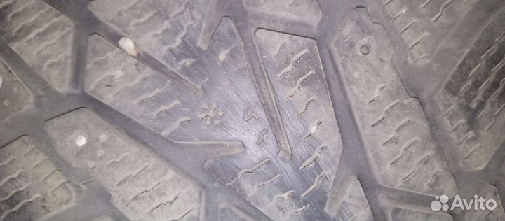 Nokian Tyres Hakkapeliitta 7 215/55 R17 98T